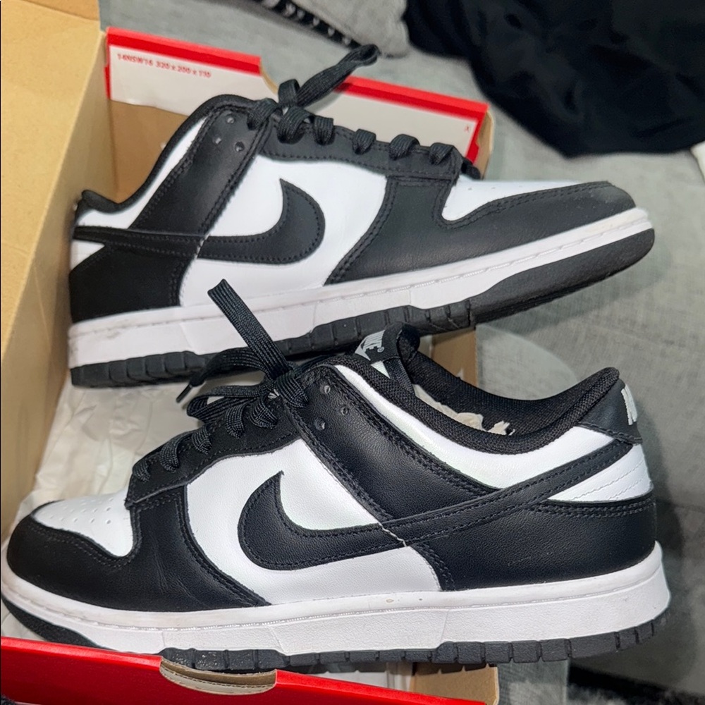 Nike panda dunks Black and White Sneakers